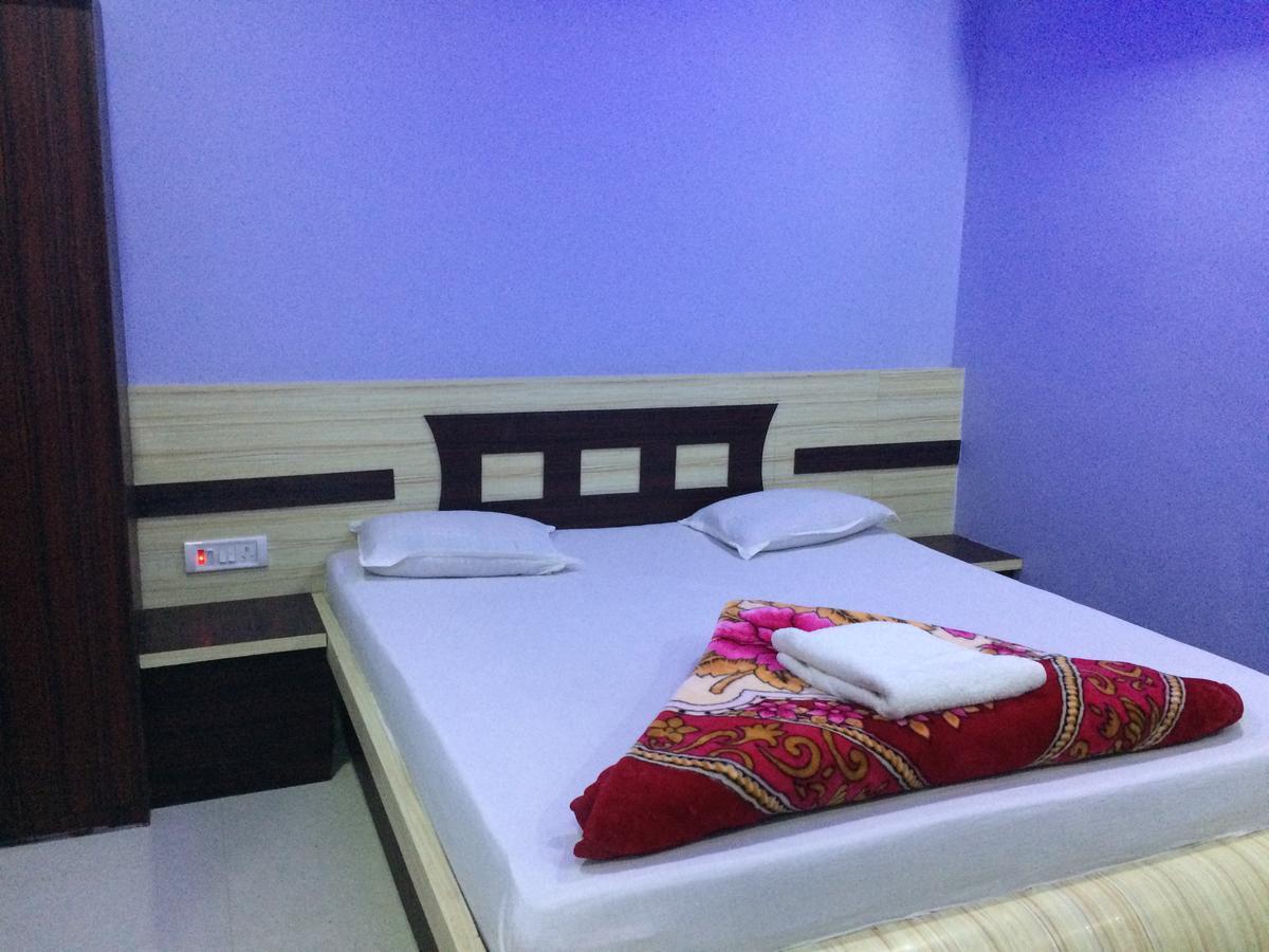 دوغار Hotel Sharda Inn المظهر الخارجي الصورة