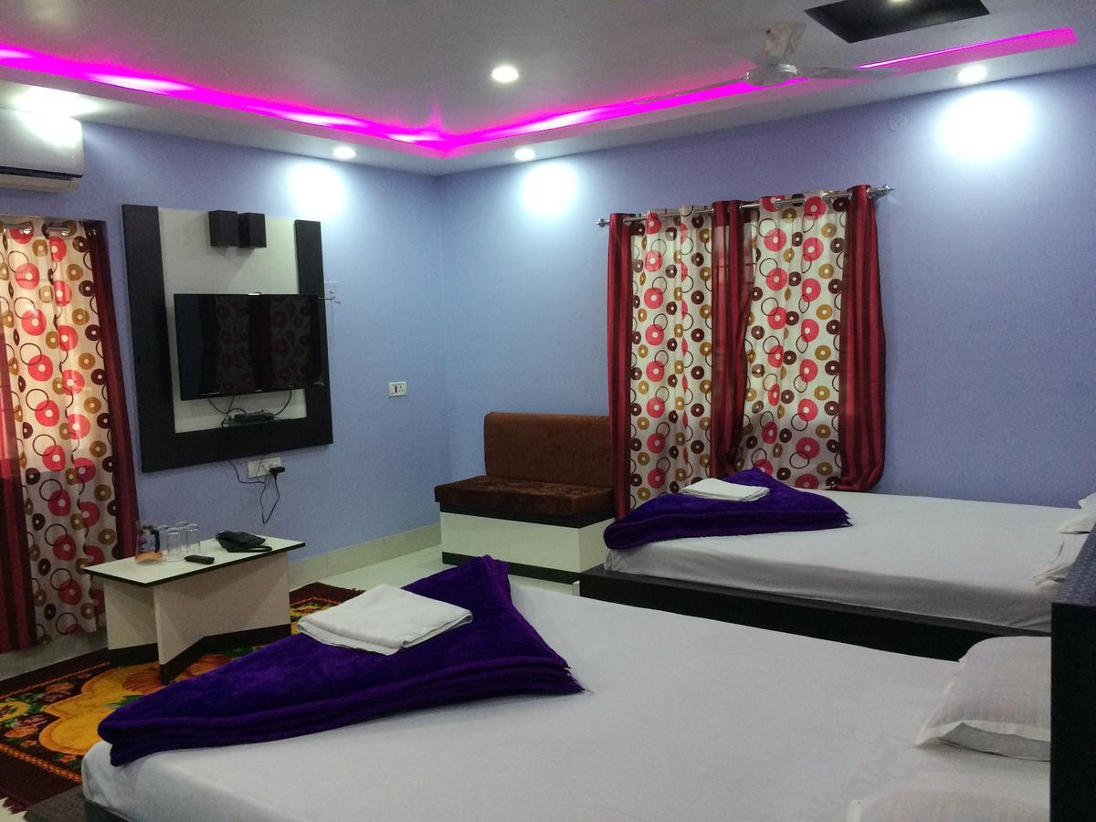 دوغار Hotel Sharda Inn المظهر الخارجي الصورة