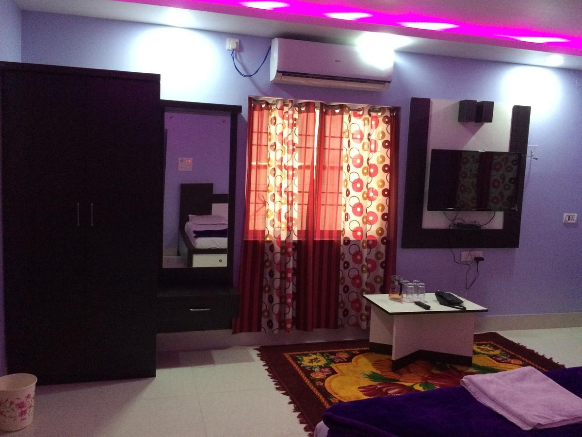 دوغار Hotel Sharda Inn المظهر الخارجي الصورة