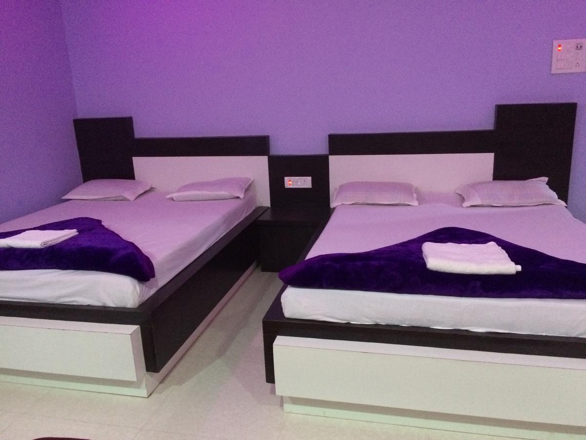 دوغار Hotel Sharda Inn المظهر الخارجي الصورة